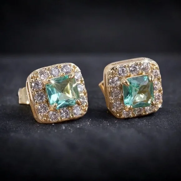 S925 Sterling Silver green square CZ  stud earrings. New. - Picture 3 of 10